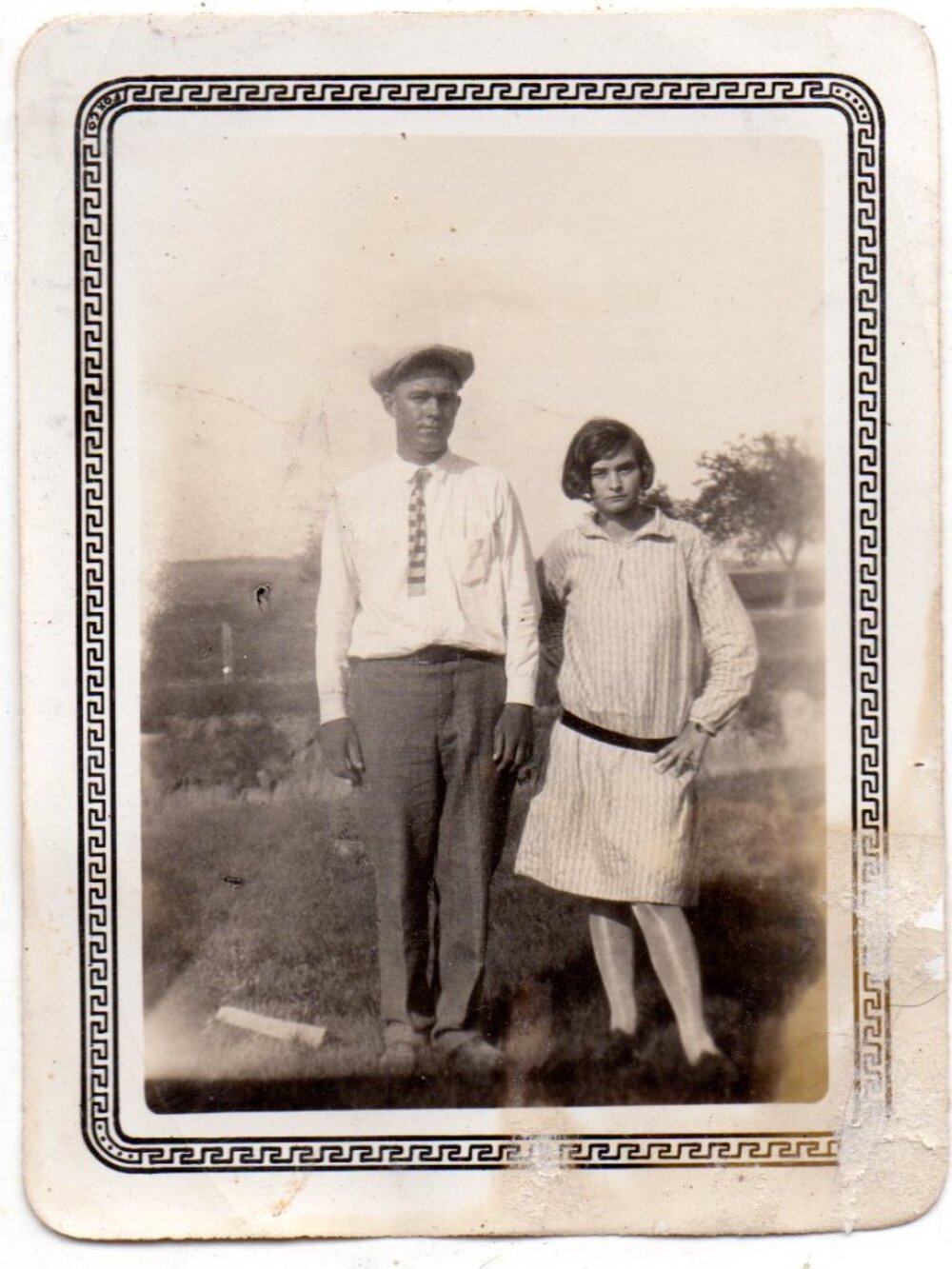 Vernacular B&W Snapshot - Stylish Young 1920s Couple